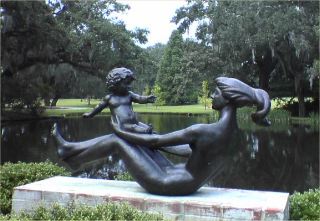 BrookfieldGardens14-statue